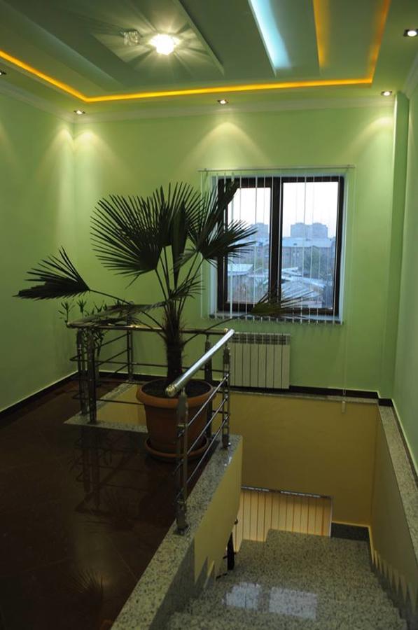 Hotel Apollon Erevan Esterno foto