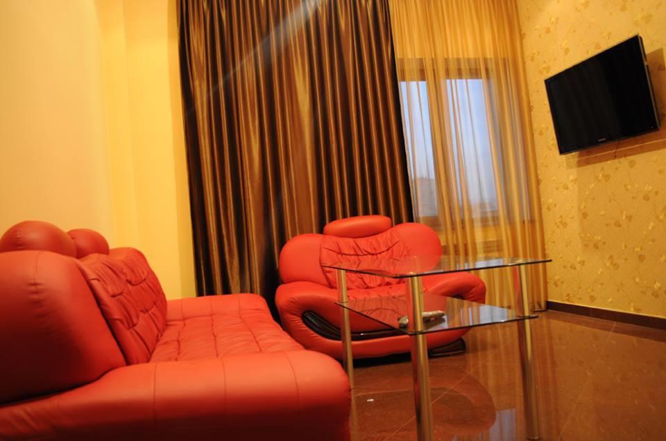 Hotel Apollon Erevan Esterno foto