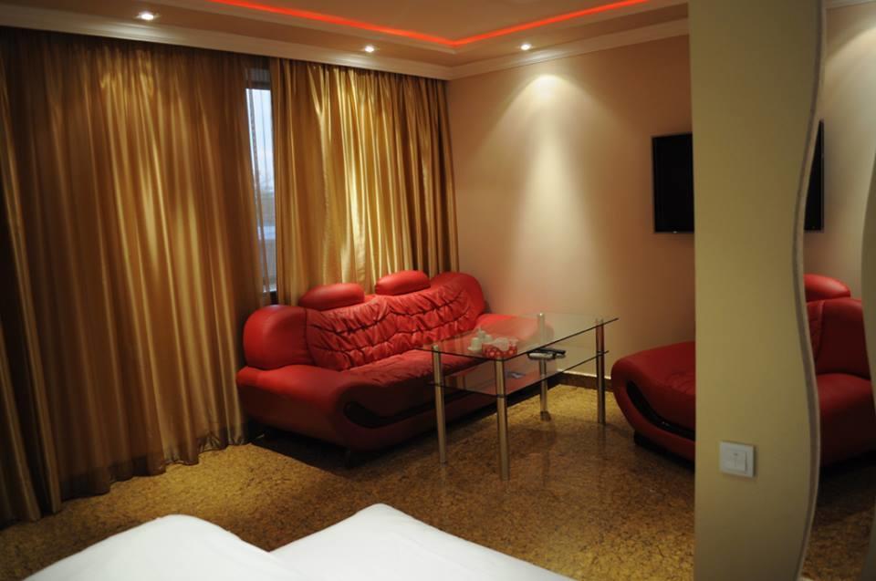 Hotel Apollon Erevan Esterno foto