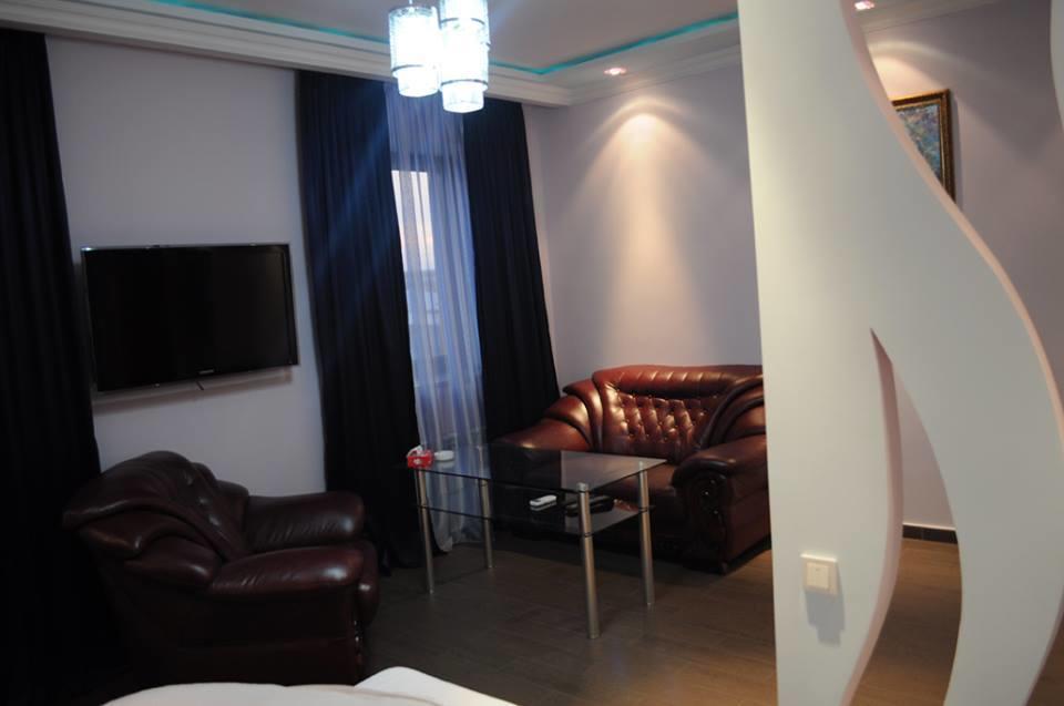 Hotel Apollon Erevan Esterno foto